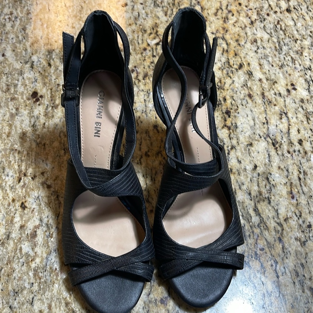 Gianni Bini 8.5 black heels